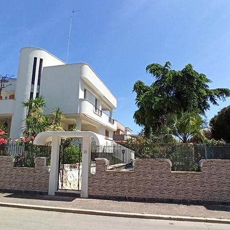 Villa Mary - Apartments Trani Exterior foto