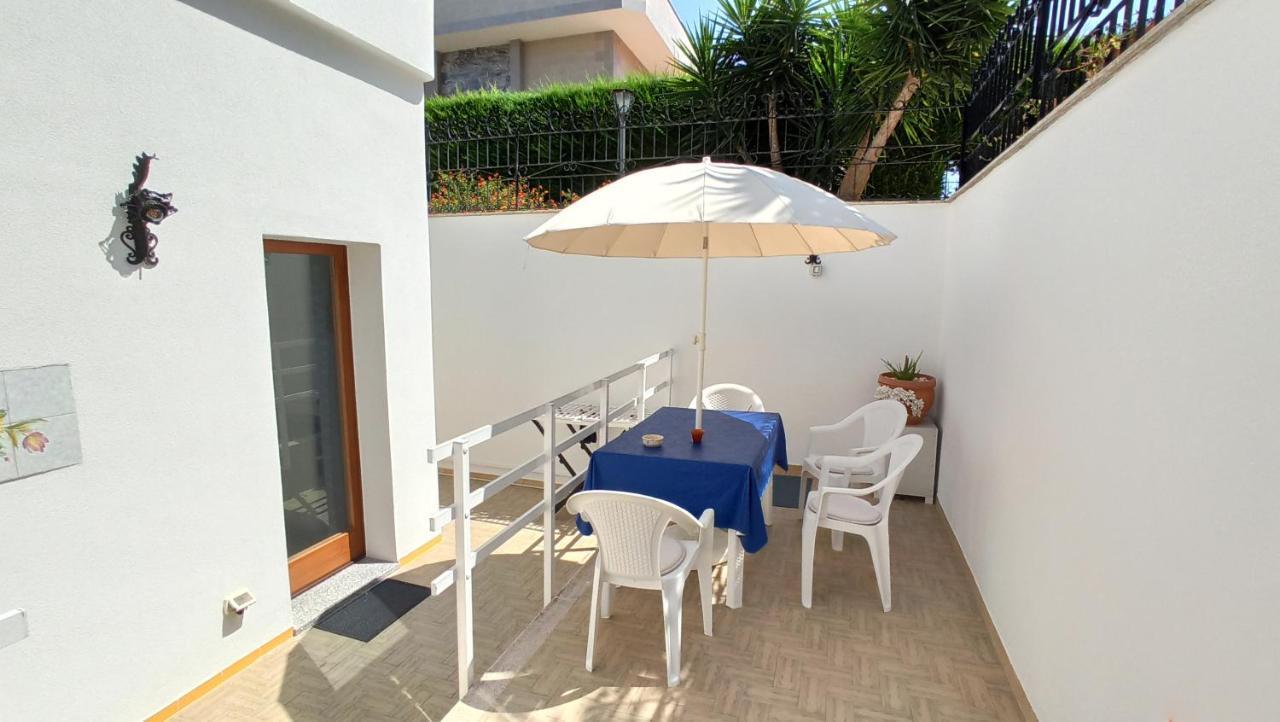 Villa Mary - Apartments Trani Exterior foto